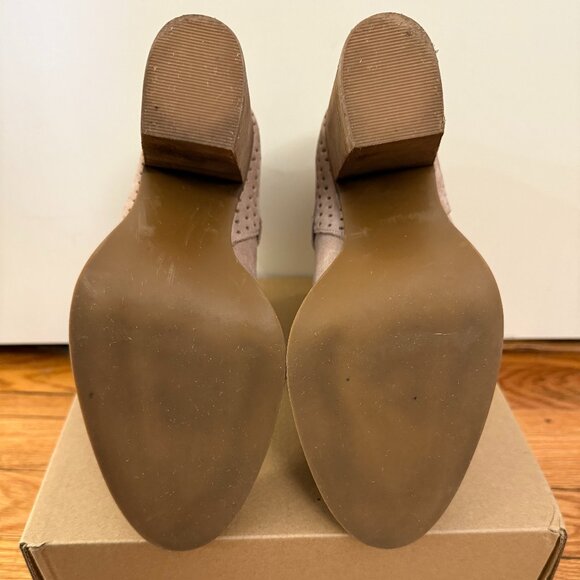 Steve Madden Shepp Suede Block Heel Ankle Bootie - Picture 5 of 11